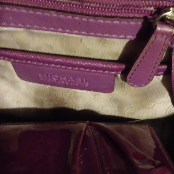 Micheal kors handbag - Picture 2 of 2